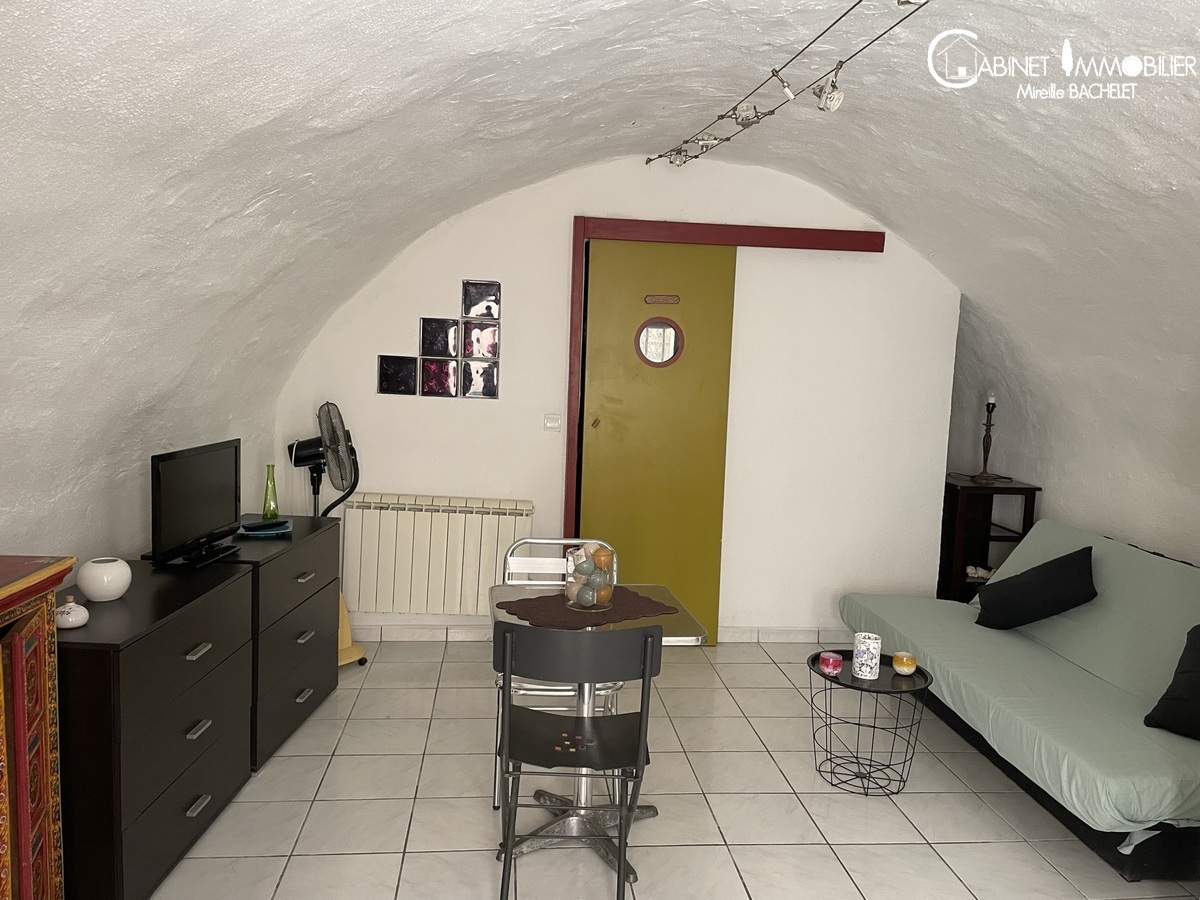 Appartement - CEYRESTE